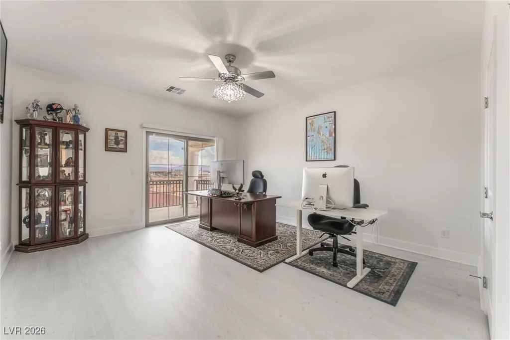 6439 Ghost Pines, Las Vegas, NV 89139