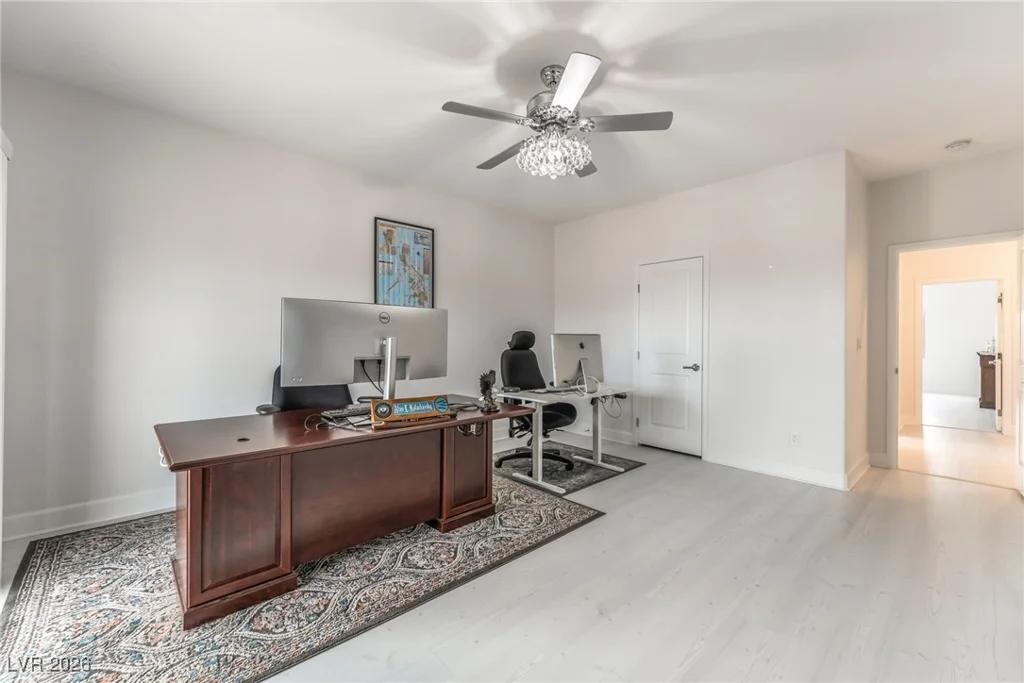 6439 Ghost Pines, Las Vegas, NV 89139