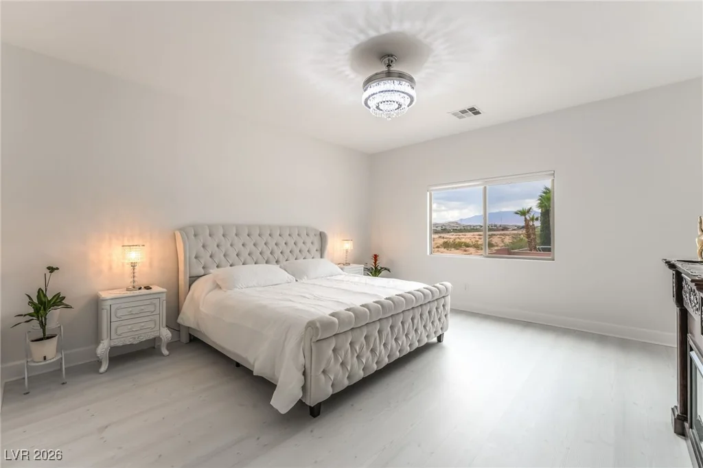 6439 Ghost Pines, Las Vegas, NV 89139