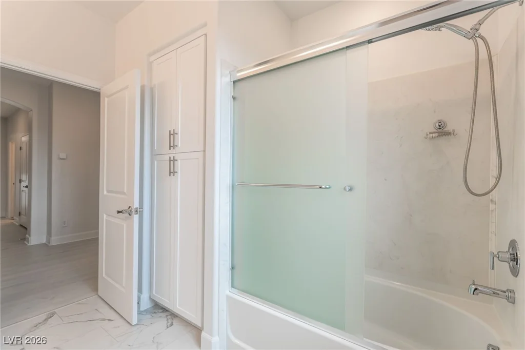 6439 Ghost Pines, Las Vegas, NV 89139