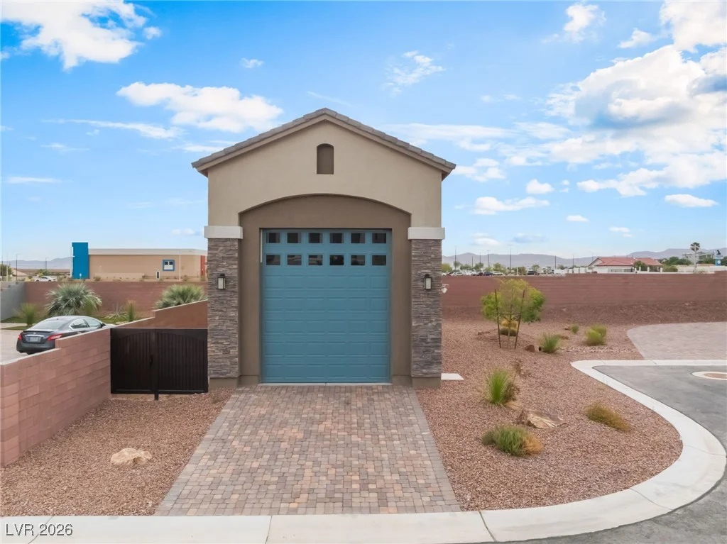 6439 Ghost Pines, Las Vegas, NV 89139