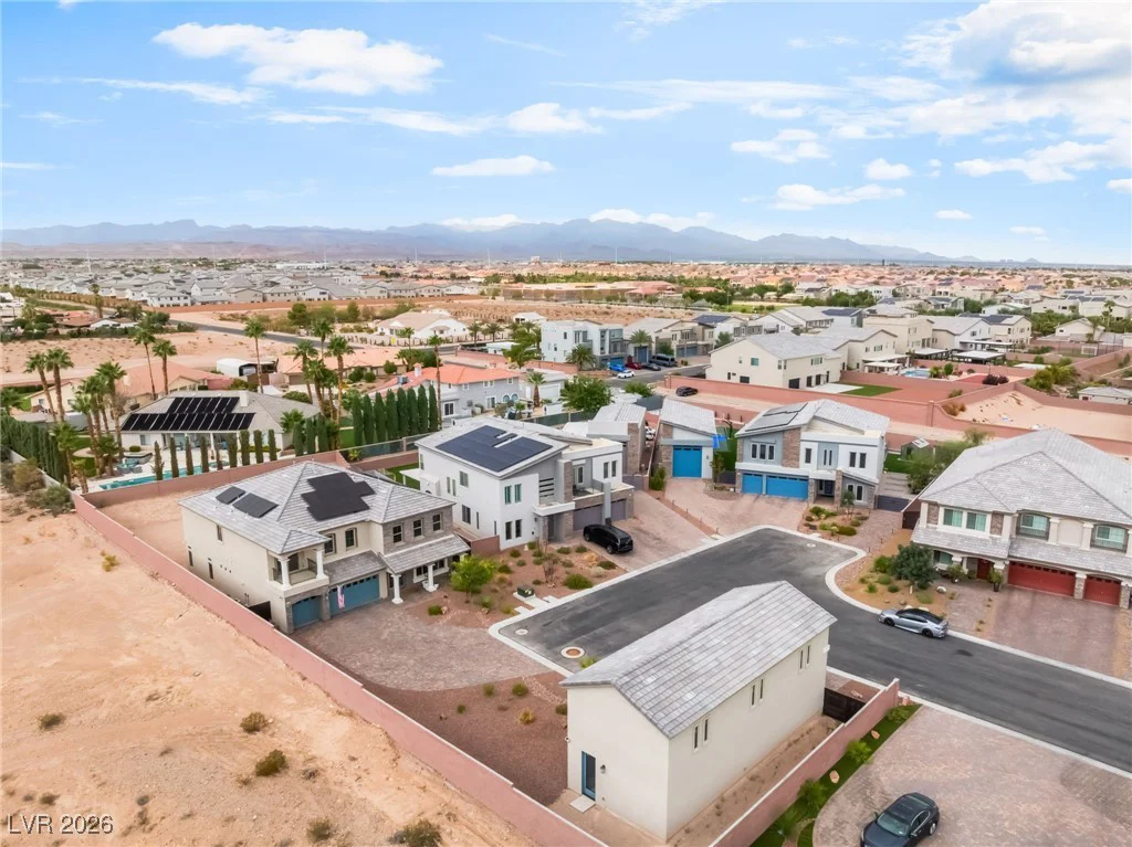 6439 Ghost Pines, Las Vegas, NV 89139
