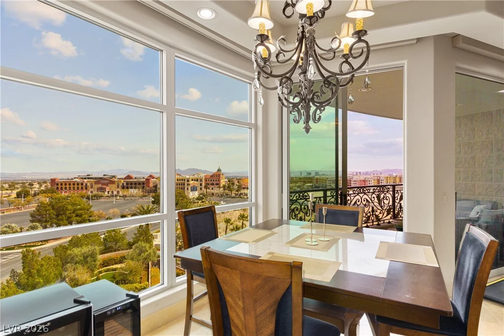 9101 Alta, Las Vegas, NV 89145