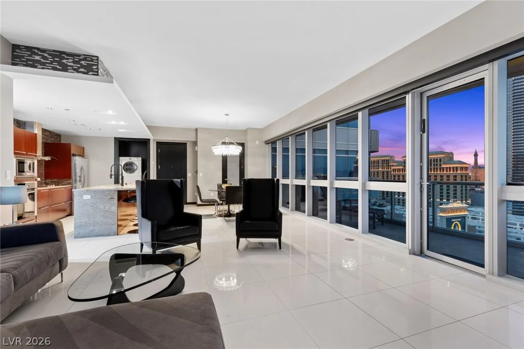 4471 Dean Martin, Las Vegas, NV 89103
