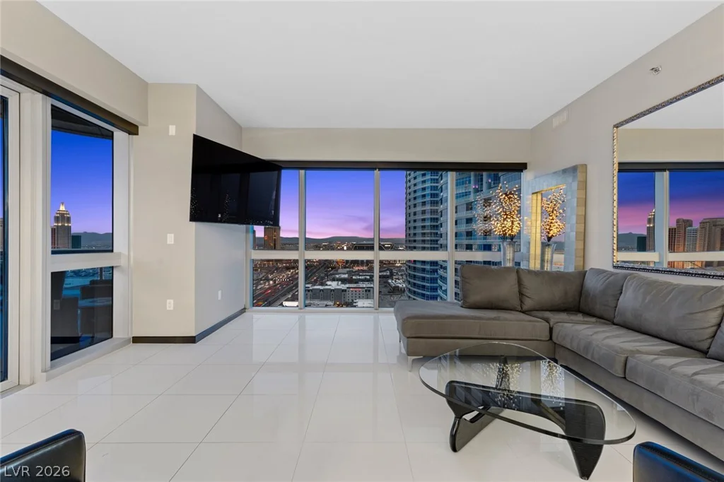 4471 Dean Martin, Las Vegas, NV 89103