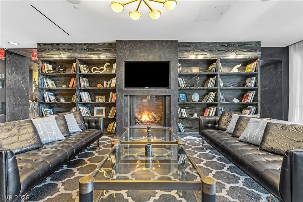 4471 Dean Martin, Las Vegas, NV 89103