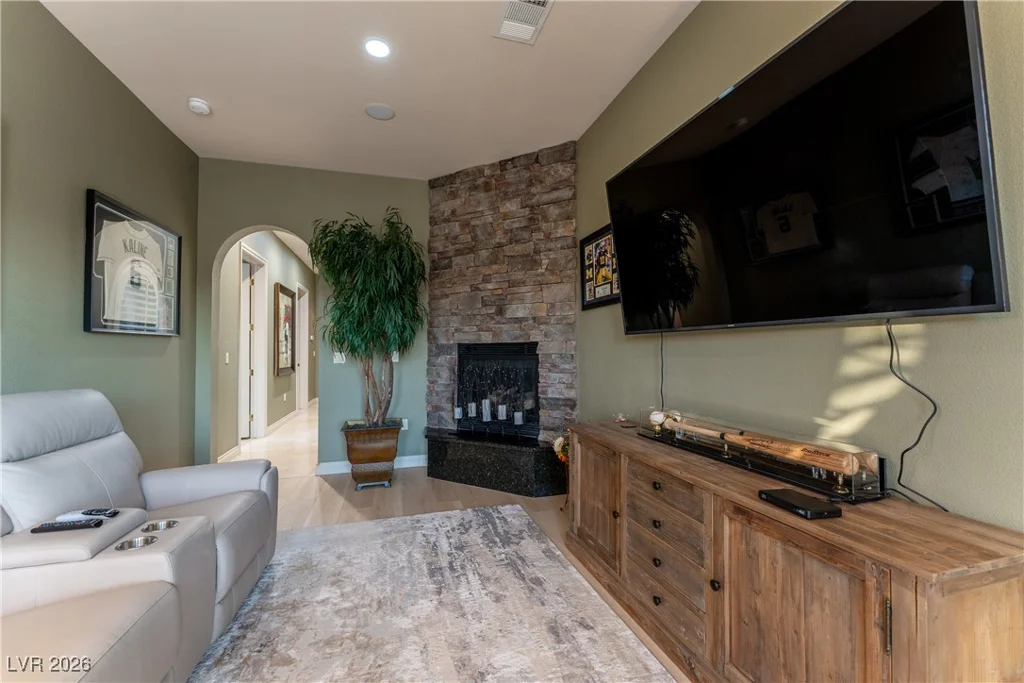 8223 Windrush, Las Vegas, NV 89117
