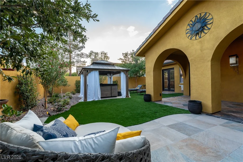 8223 Windrush, Las Vegas, NV 89117