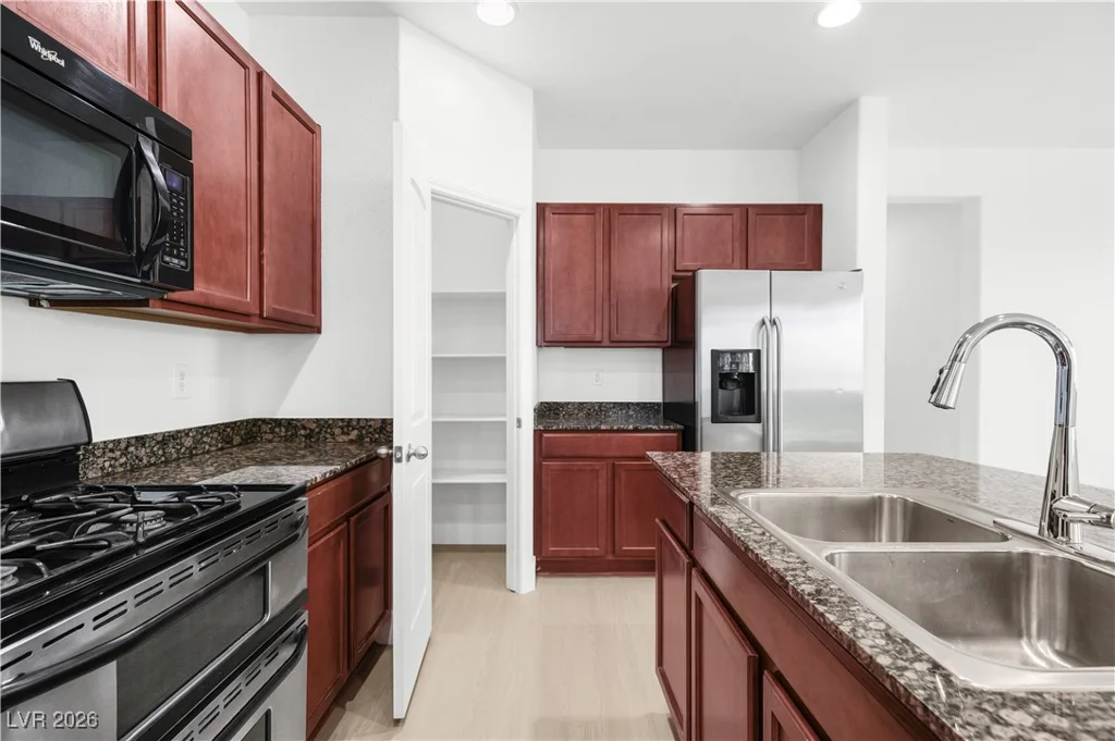 5845 Clear Haven, North Las Vegas, NV 89081
