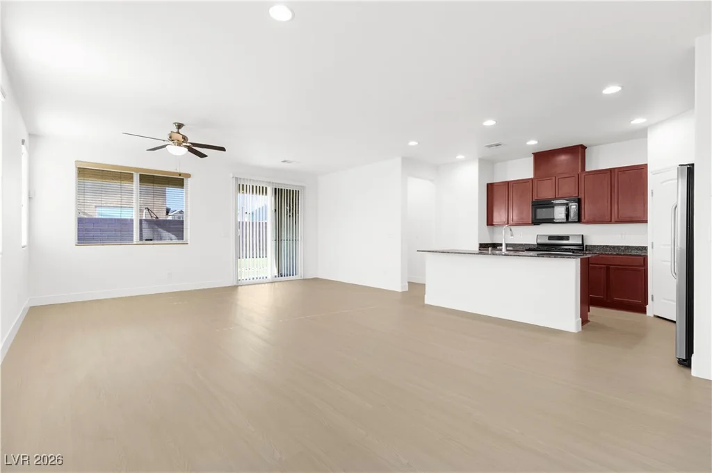 5845 Clear Haven, North Las Vegas, NV 89081