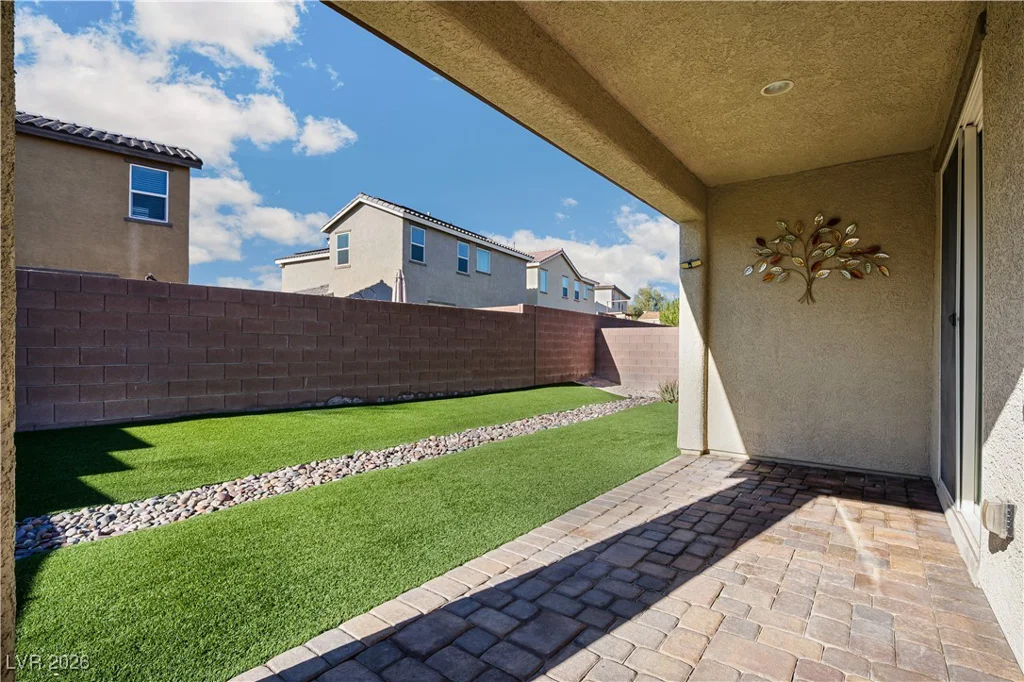 5845 Clear Haven, North Las Vegas, NV 89081