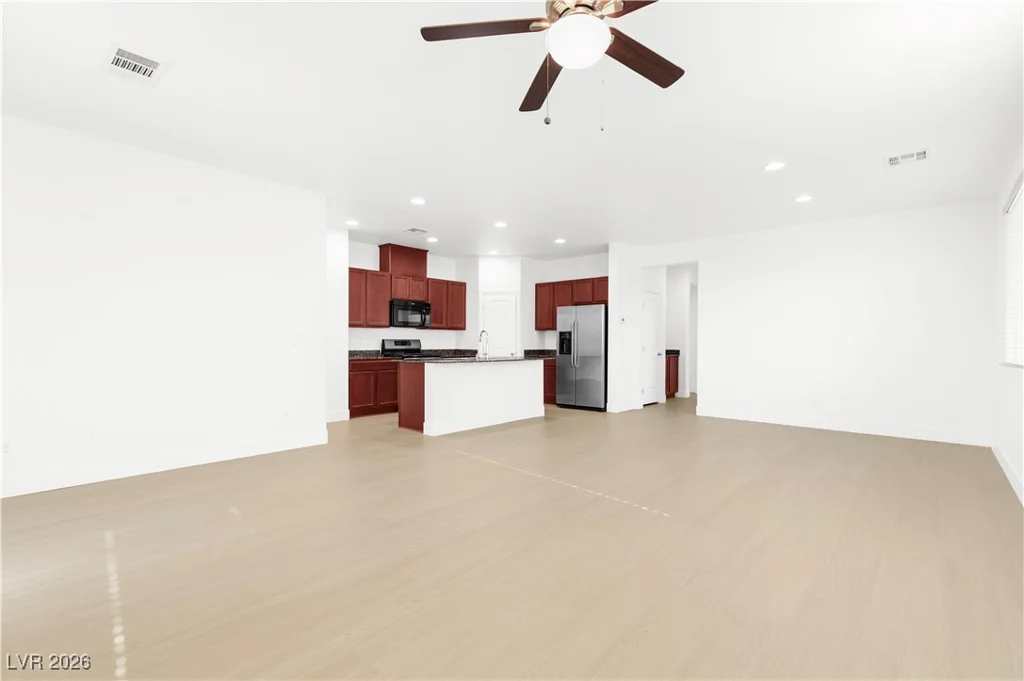 5845 Clear Haven, North Las Vegas, NV 89081