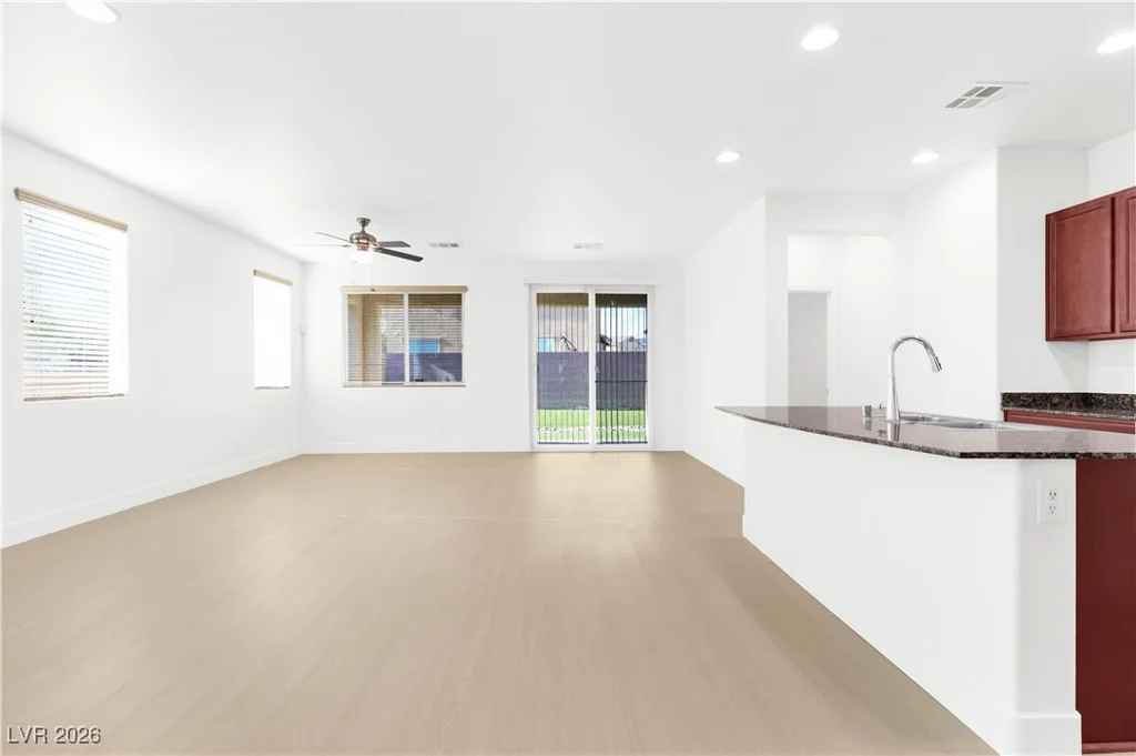 5845 Clear Haven, North Las Vegas, NV 89081