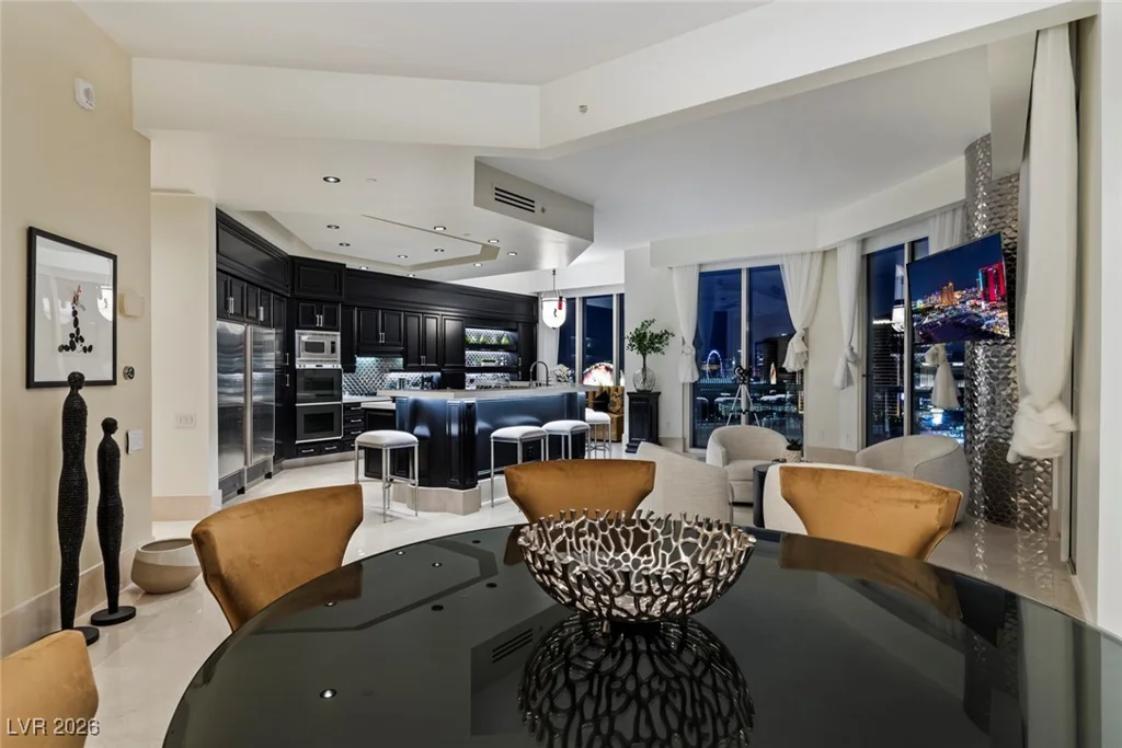 2747 Paradise, Las Vegas, NV 89109