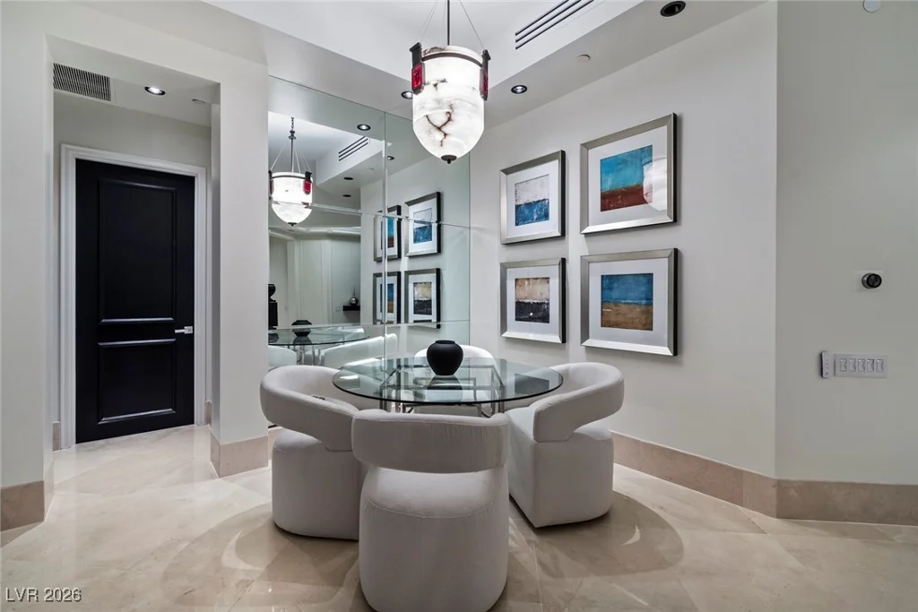 2747 Paradise, Las Vegas, NV 89109
