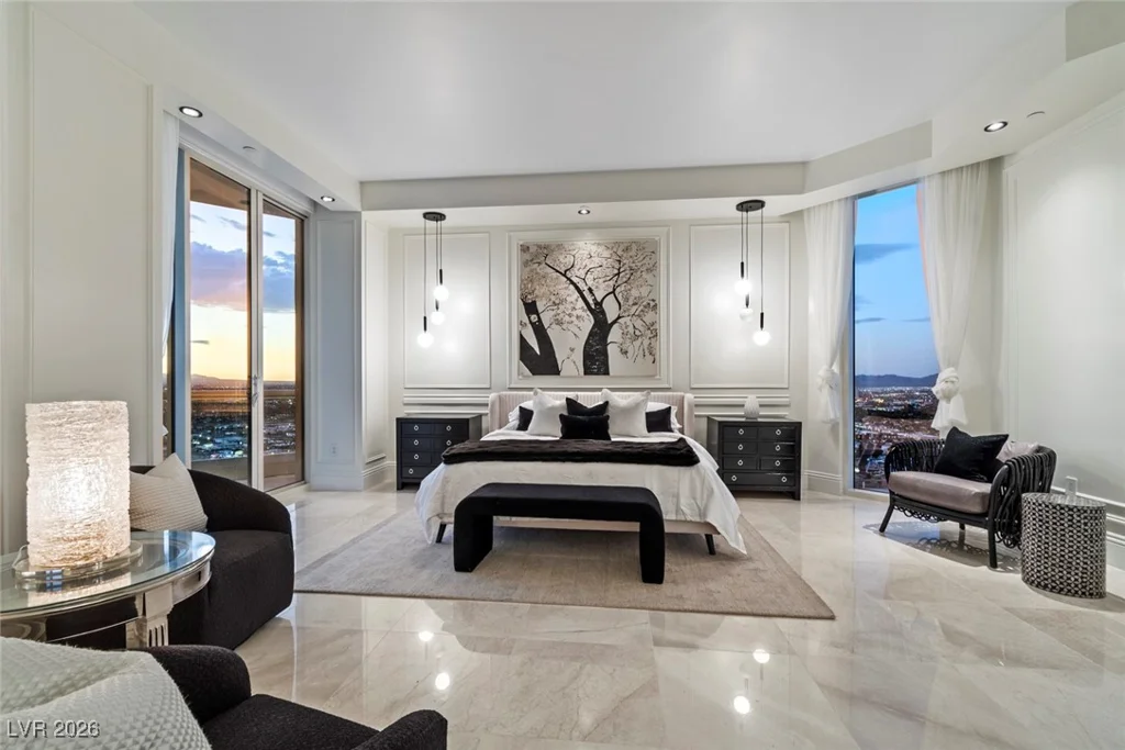 2747 Paradise, Las Vegas, NV 89109