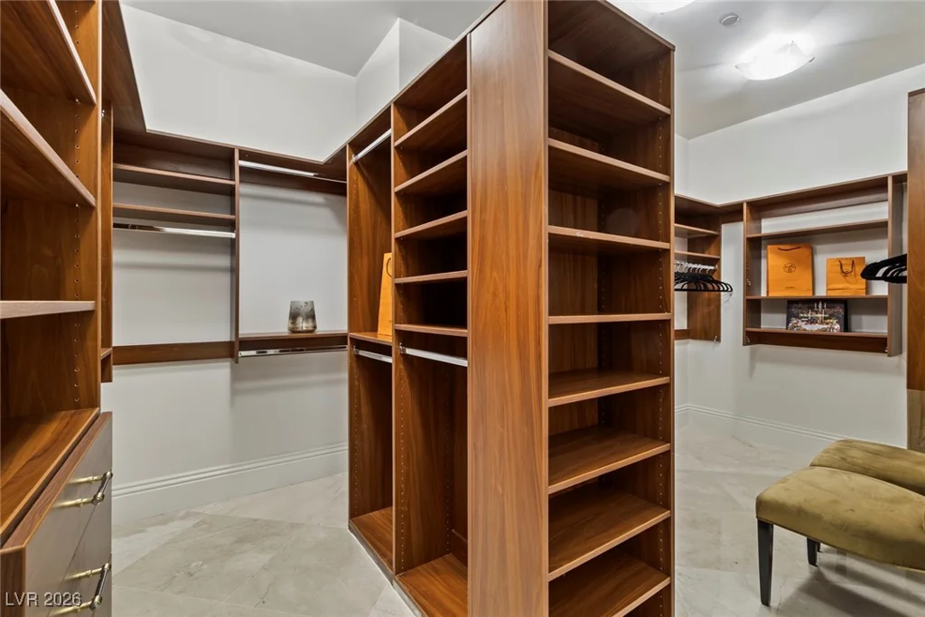 2747 Paradise, Las Vegas, NV 89109