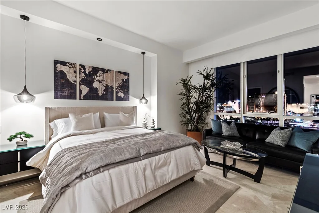 2747 Paradise, Las Vegas, NV 89109