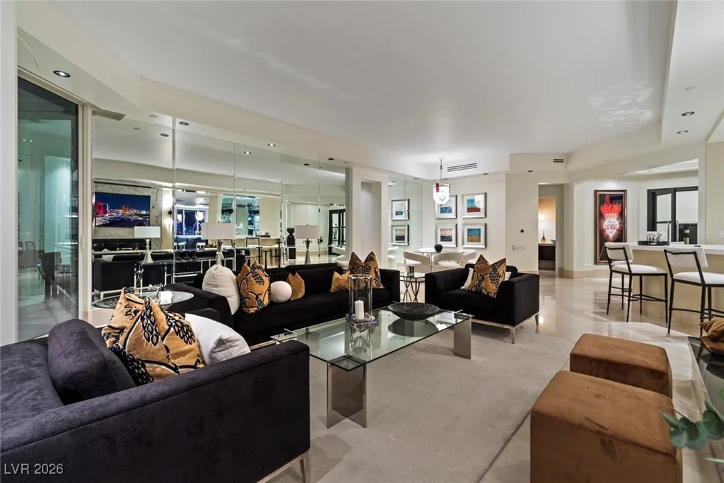 2747 Paradise, Las Vegas, NV 89109