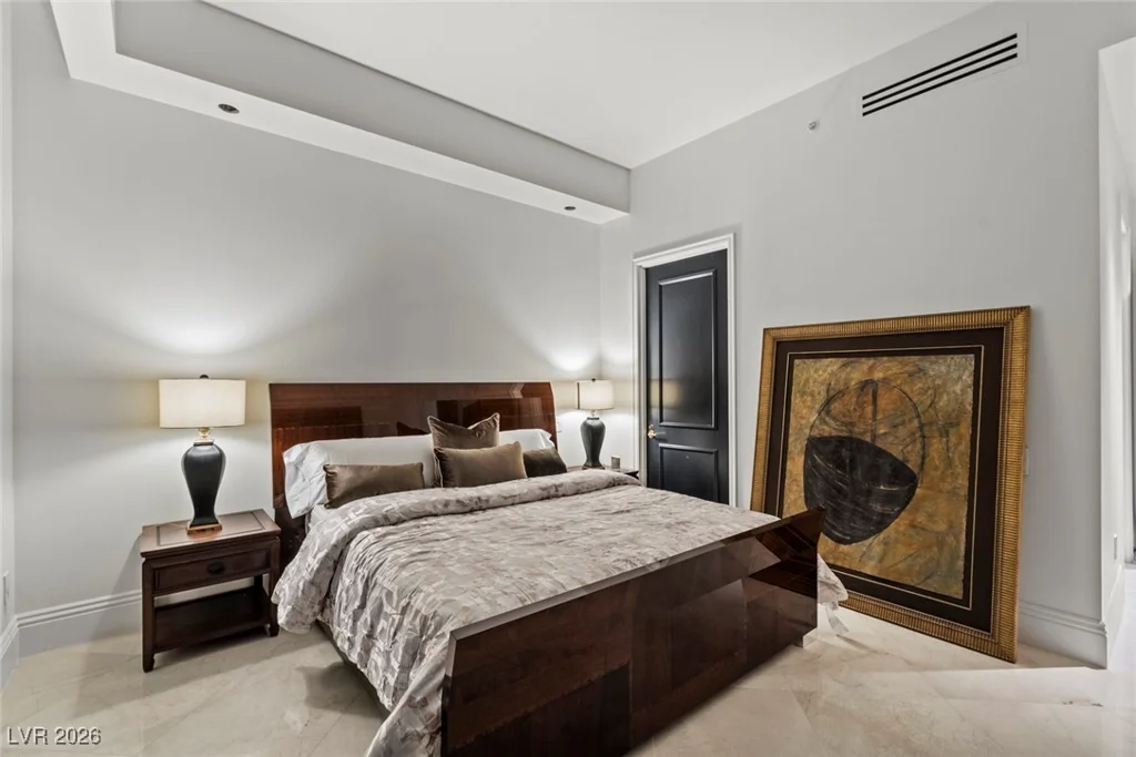 2747 Paradise, Las Vegas, NV 89109
