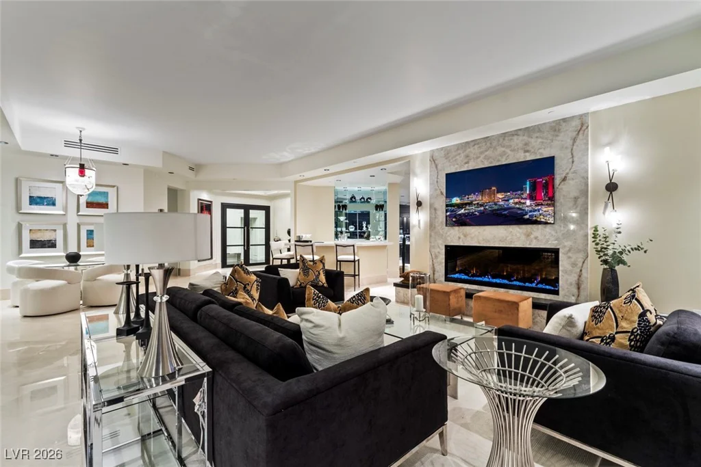 2747 Paradise, Las Vegas, NV 89109