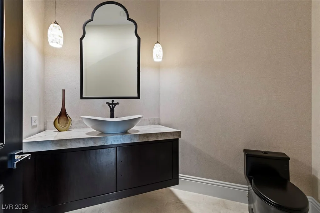2747 Paradise, Las Vegas, NV 89109