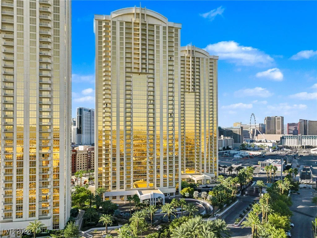 135 Harmon, Las Vegas, NV 89109