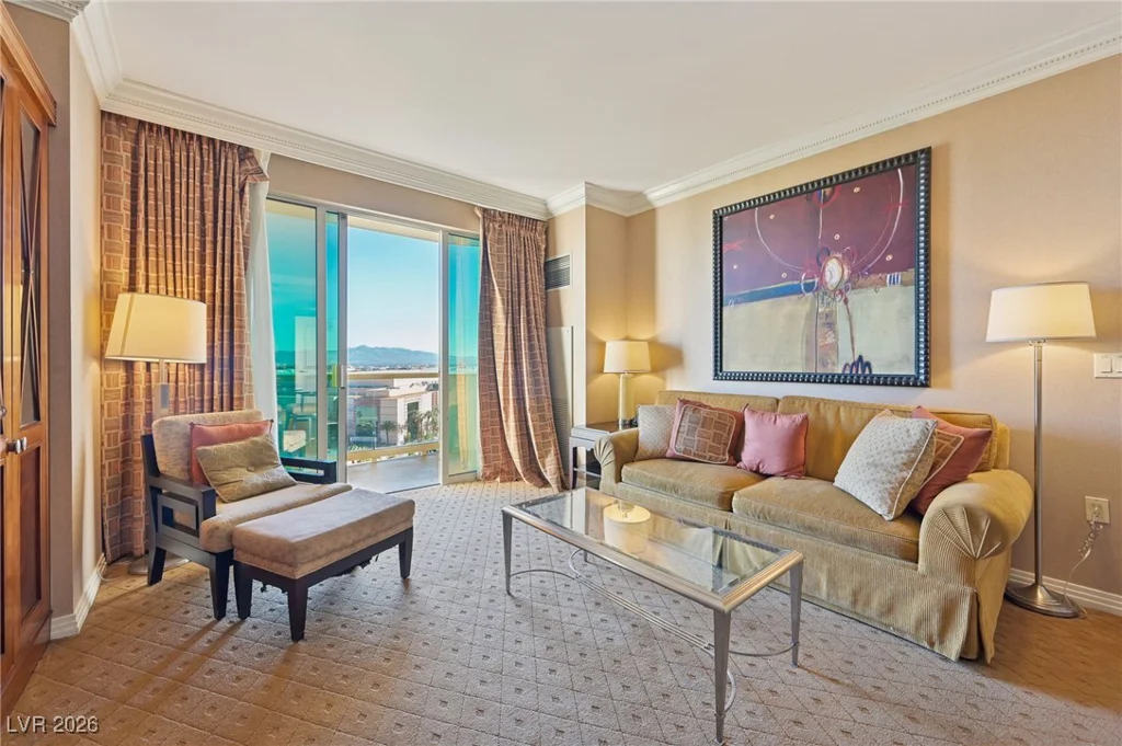 135 Harmon, Las Vegas, NV 89109