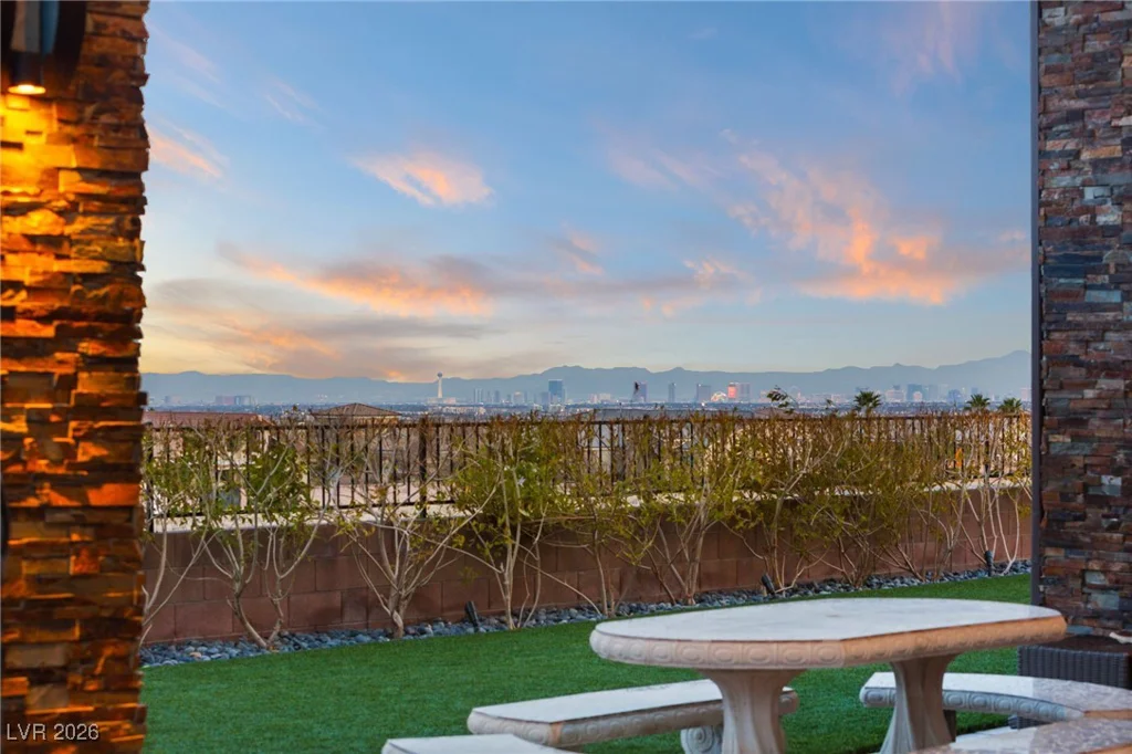 5764 Aspen Falls, Las Vegas, NV 89149