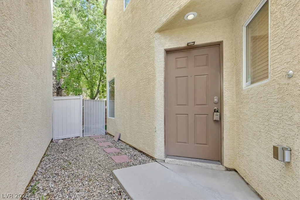 8058 Wards Ferry, Las Vegas, NV 89139
