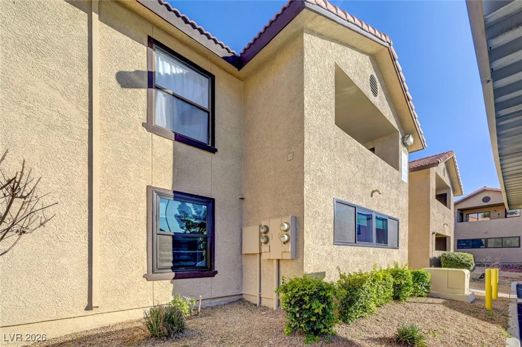 2451 Rainbow, Las Vegas, NV 89108