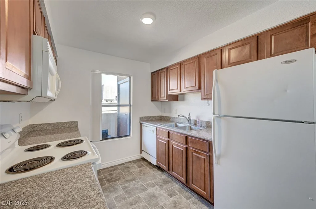 2451 Rainbow, Las Vegas, NV 89108