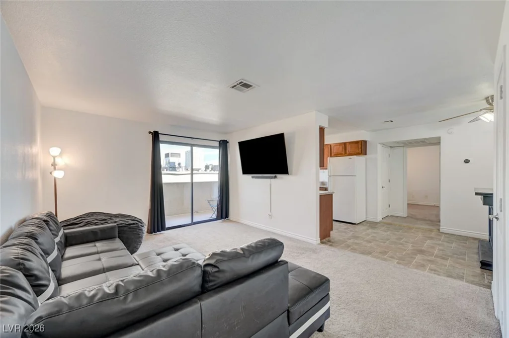 2451 Rainbow, Las Vegas, NV 89108