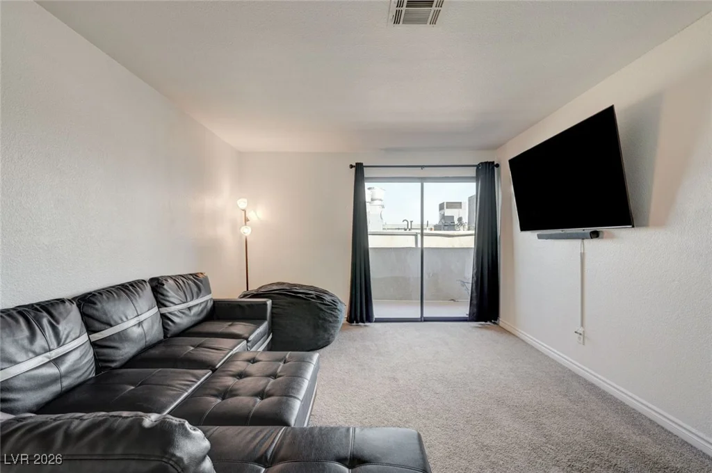 2451 Rainbow, Las Vegas, NV 89108