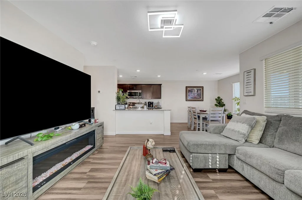 6925 Skyline Blue, North Las Vegas, NV 89086