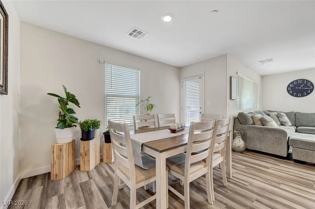 6925 Skyline Blue, North Las Vegas, NV 89086