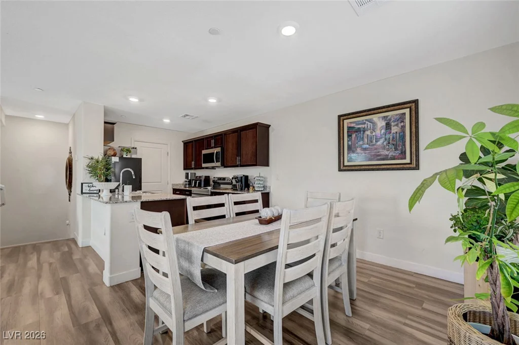 6925 Skyline Blue, North Las Vegas, NV 89086