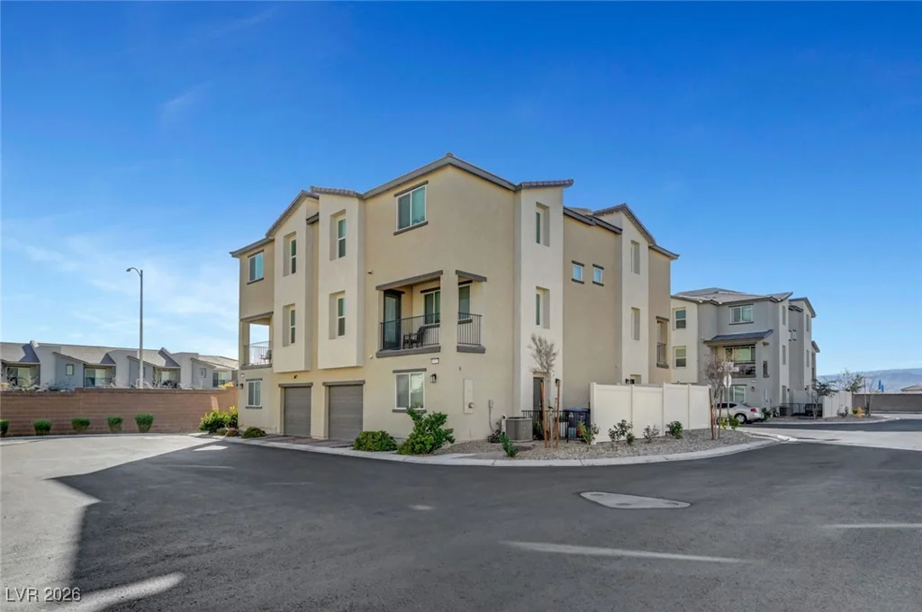 6925 Skyline Blue, North Las Vegas, NV 89086
