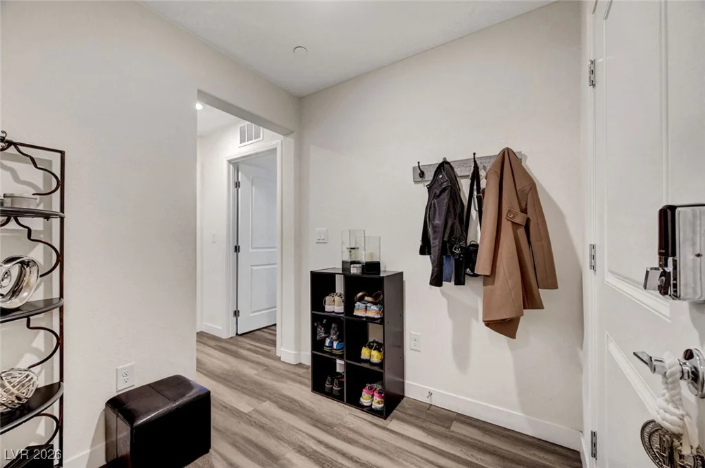 6925 Skyline Blue, North Las Vegas, NV 89086
