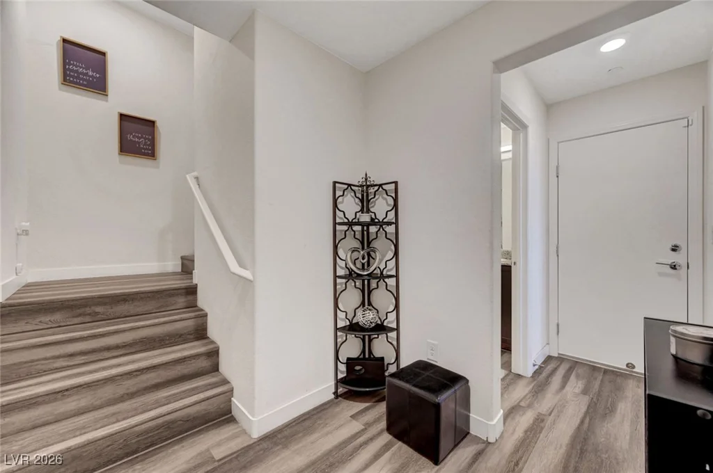 6925 Skyline Blue, North Las Vegas, NV 89086