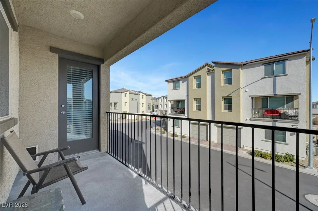 6925 Skyline Blue, North Las Vegas, NV 89086