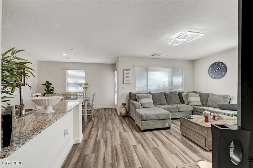 6925 Skyline Blue, North Las Vegas, NV 89086