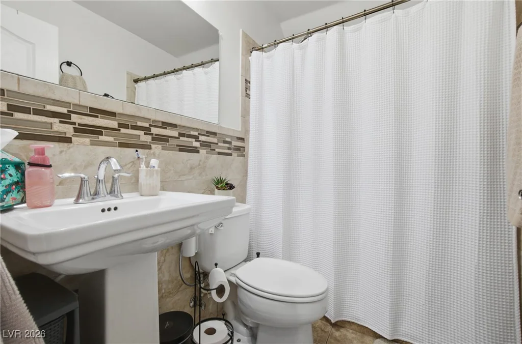 7425 Glorious Sun, Las Vegas, NV 89178