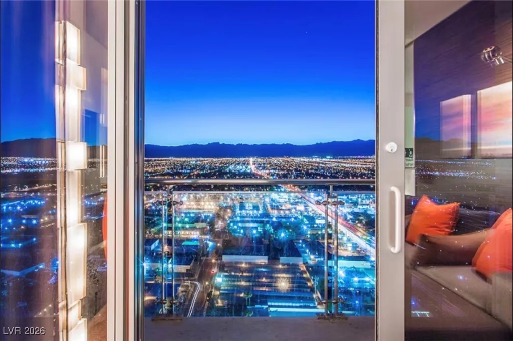 4381 Flamingo, Las Vegas, NV 89103