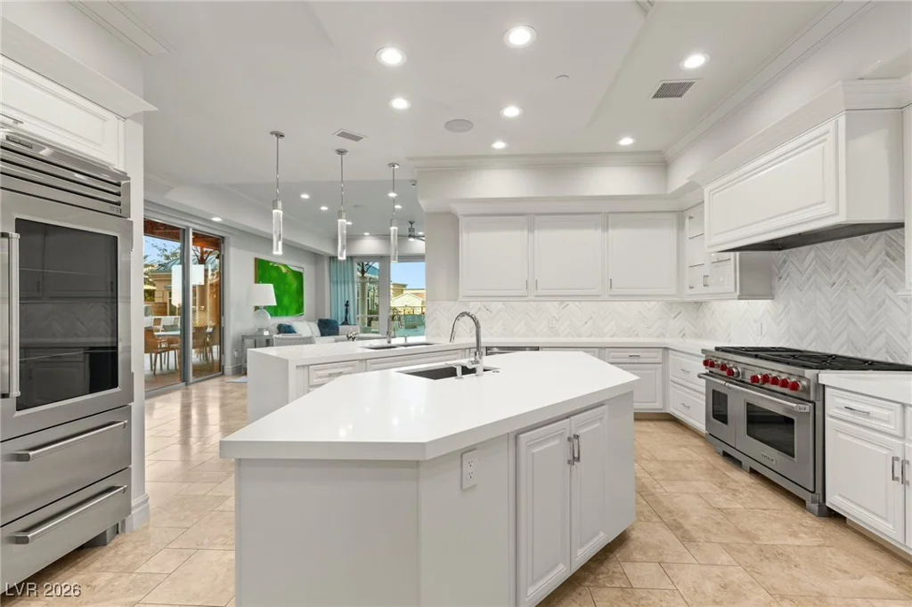 9101 Alta, Las Vegas, NV 89145
