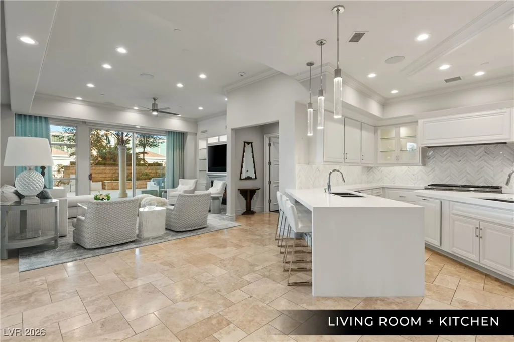9101 Alta, Las Vegas, NV 89145