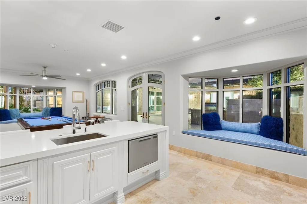 9101 Alta, Las Vegas, NV 89145