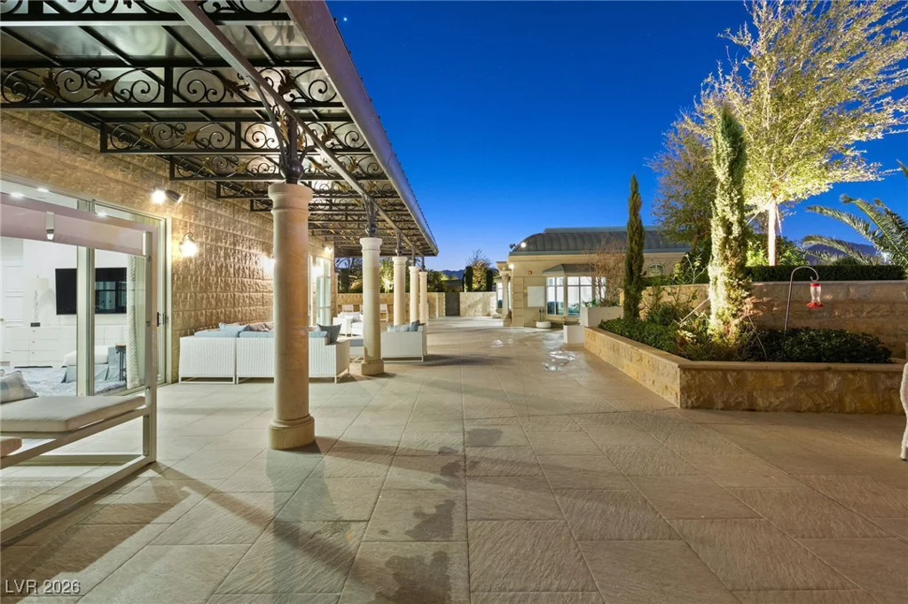 9101 Alta, Las Vegas, NV 89145