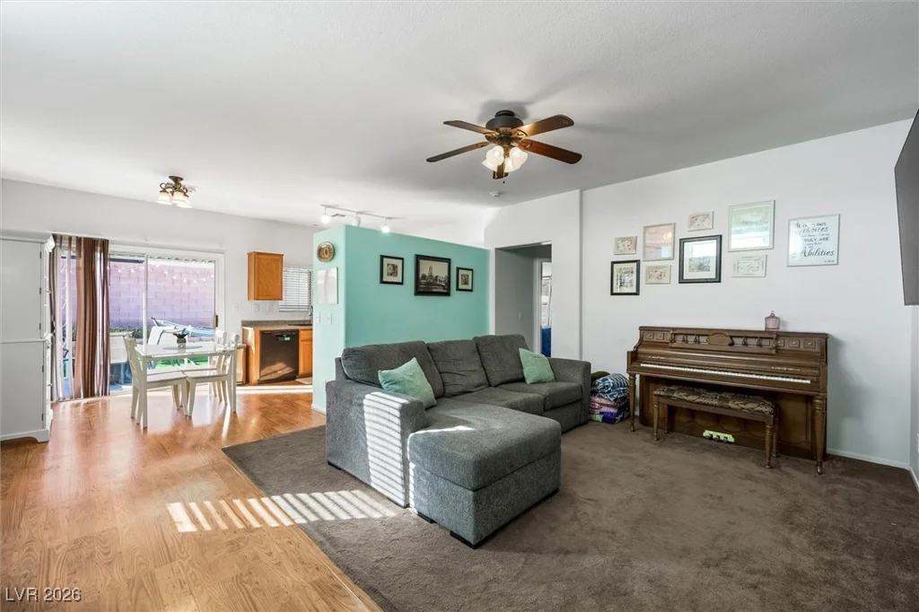 6037 Carmel Bluff, North Las Vegas, NV 89031