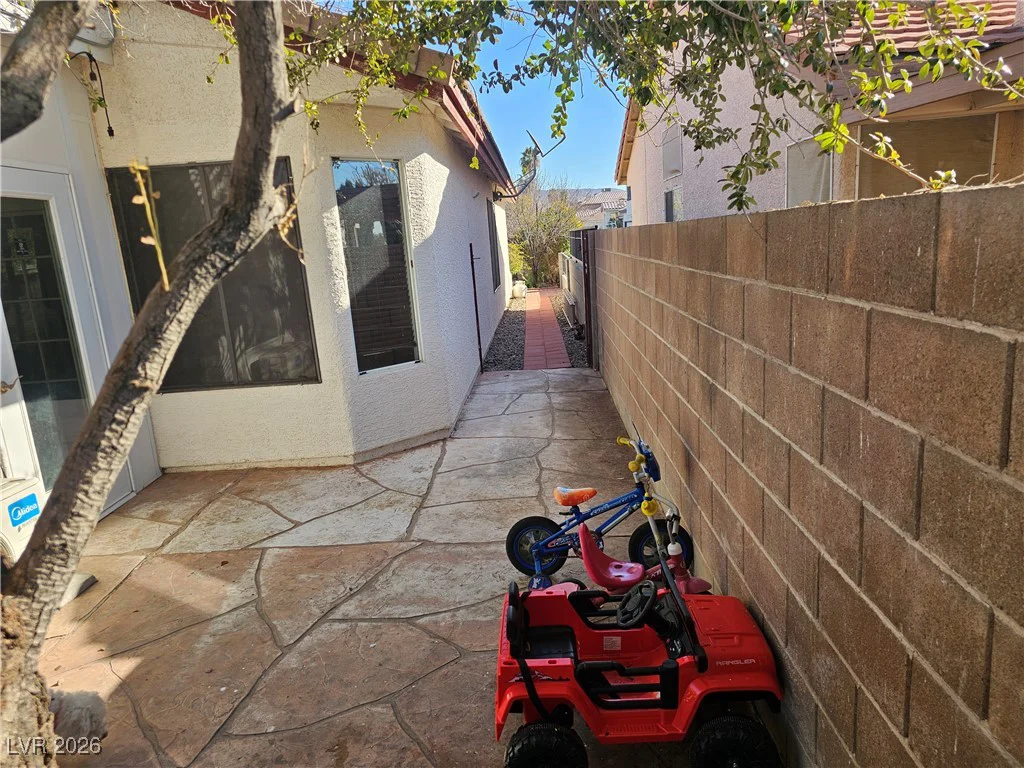 1747 Raspberry Hill, Las Vegas, NV 89142